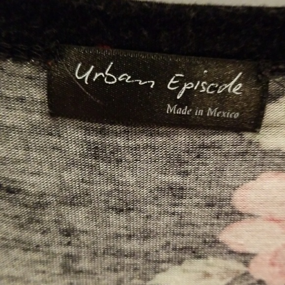 Urban Episode Black Floral Button Down Tie Blouse! - Picture 2 of 6